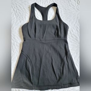 Lululemon tank size 8